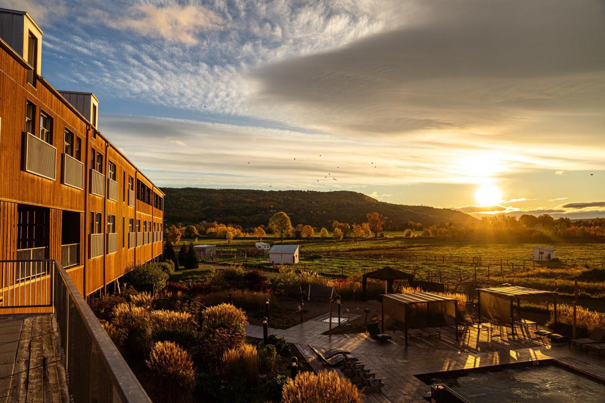 Hotel & Spa Le Germain Charlevoix Baie-Saint-Paul Exterior foto